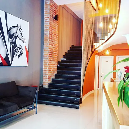 Arc Tirana ホテル 3*