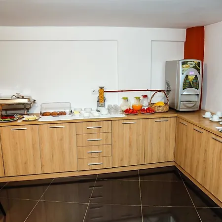 Arc Tirana 3*