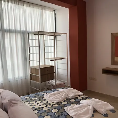 Arc Tirana ホテル Yzberishti