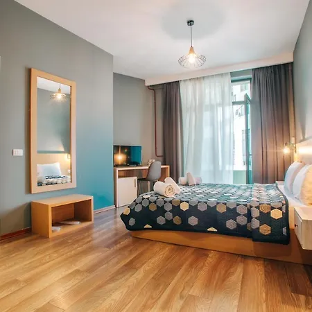 Hotel Arc Tirana 3*