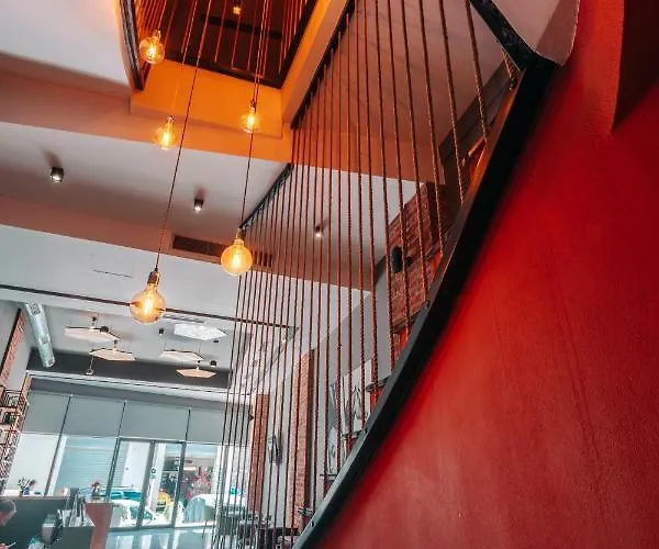 Arc Tirana 酒店 3*